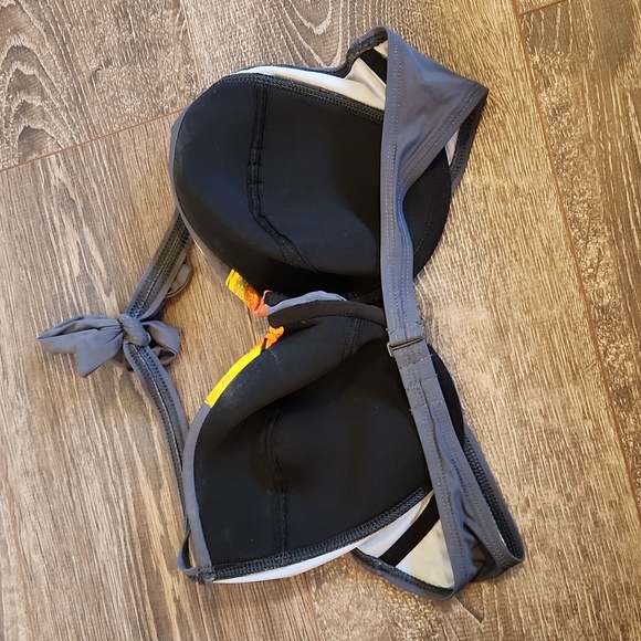 Floral print bikini - Picture 6 of 6